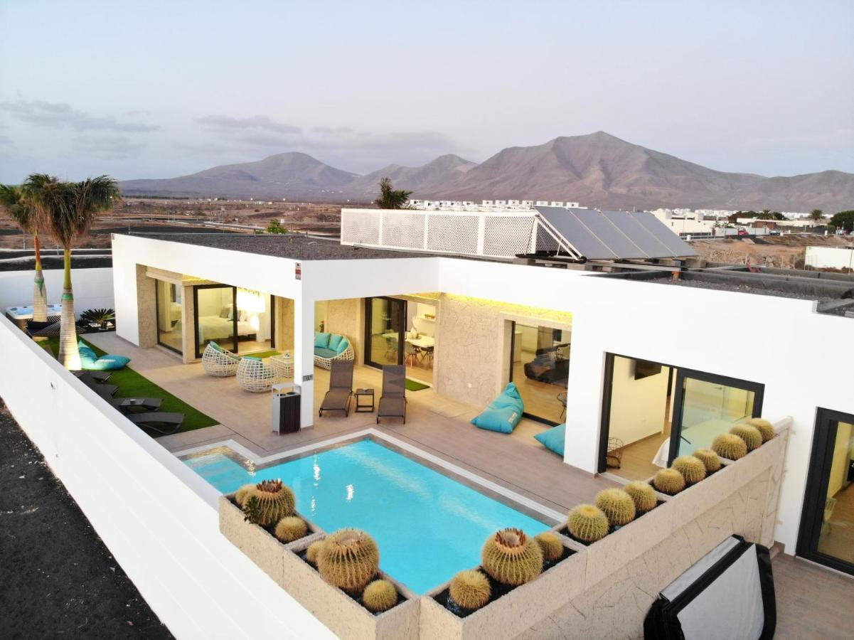 Sea Breeze Villas Lapa And Claca Playa Blanca  Ngoại thất bức ảnh