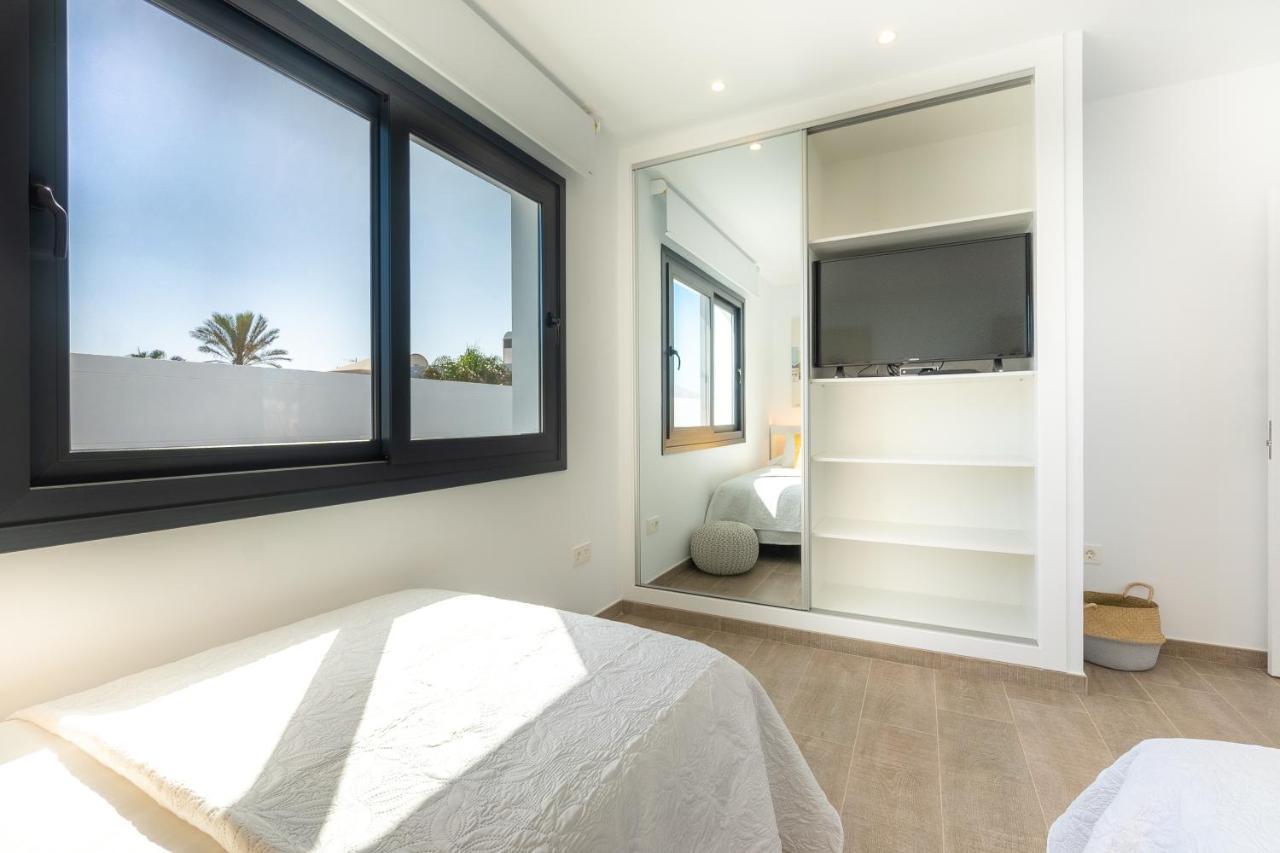 Sea Breeze Villas Lapa And Claca Playa Blanca  Ngoại thất bức ảnh