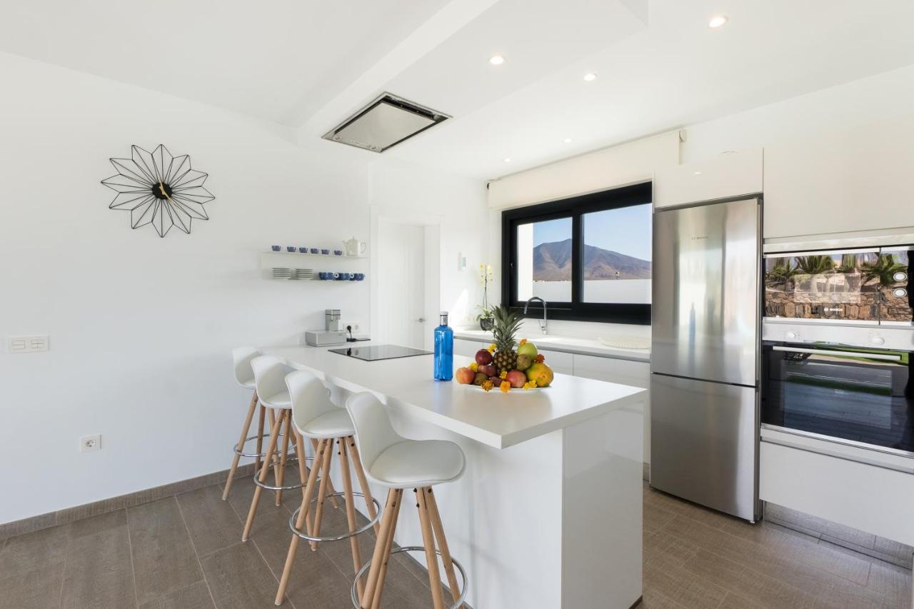 Sea Breeze Villas Lapa And Claca Playa Blanca  Ngoại thất bức ảnh